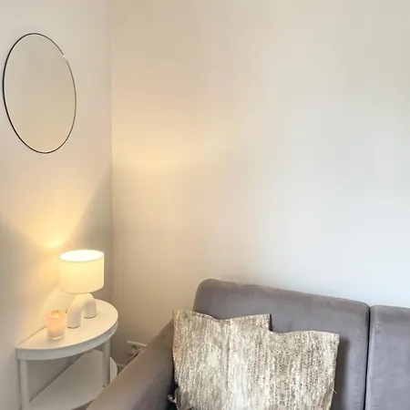 Apartment Lumineux Et Calme - Netflix, Chu Et Metro 14 *